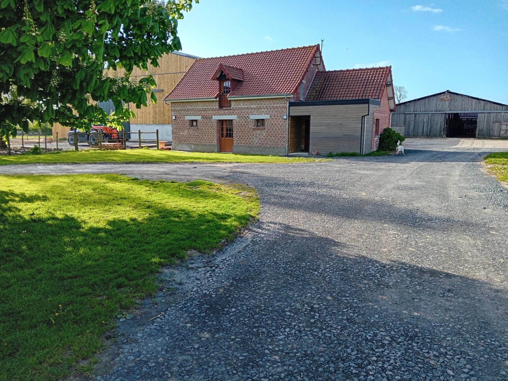 Gite Ferme Du Marronnier Derchigny Zewnętrze zdjęcie